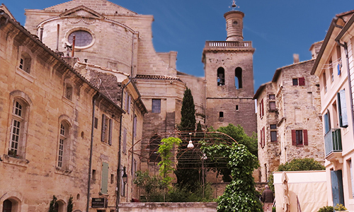 Circuit touristique à Uzès dans le Gard