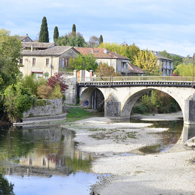 Le GR 63 de Villeneuve-lez-Avignon au col de la Cabane-Vieille